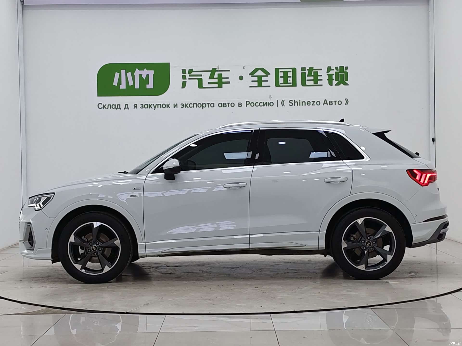 Audi Q3, 2022 все фото