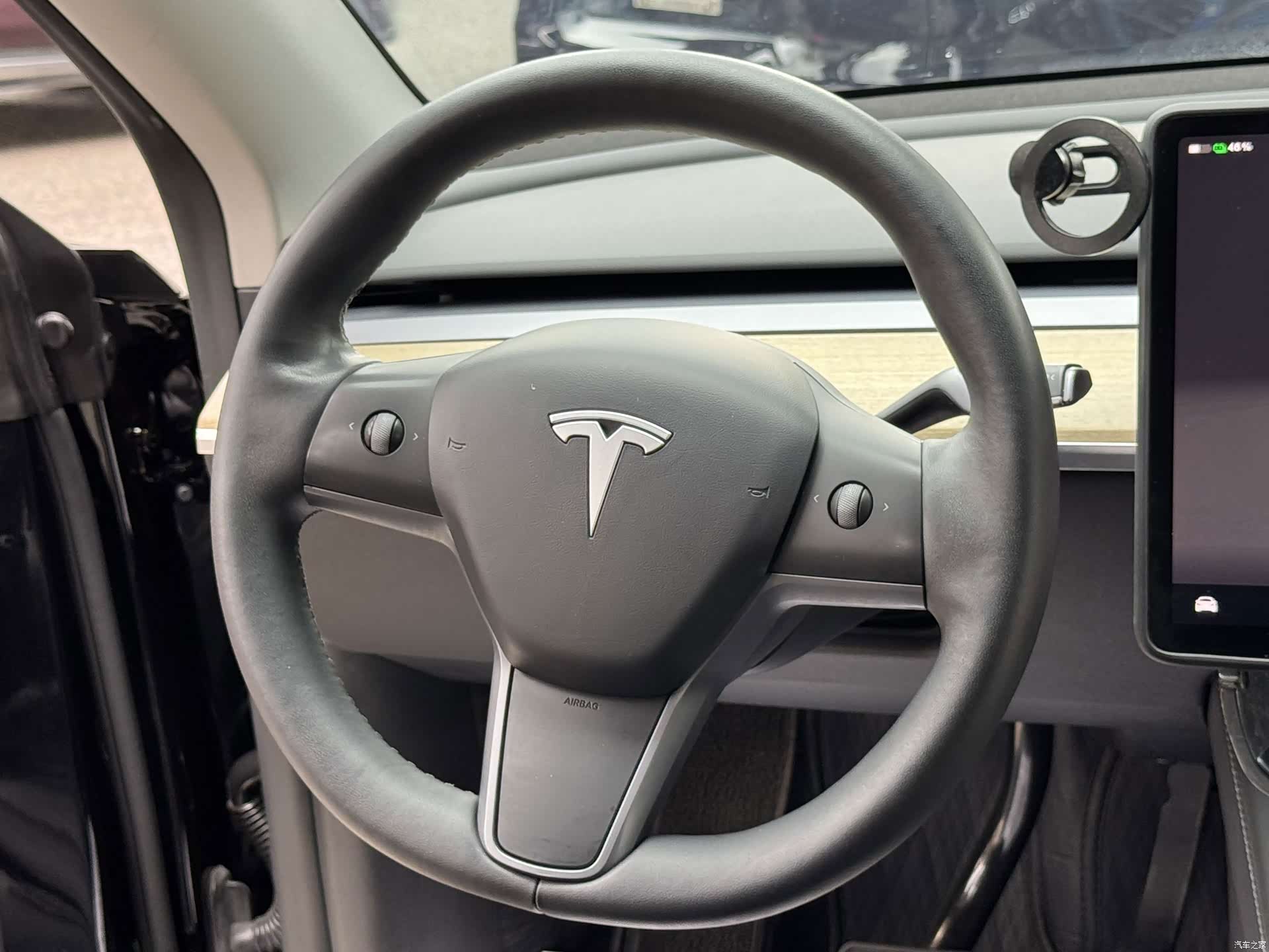 Tesla Model Y, 2023 16