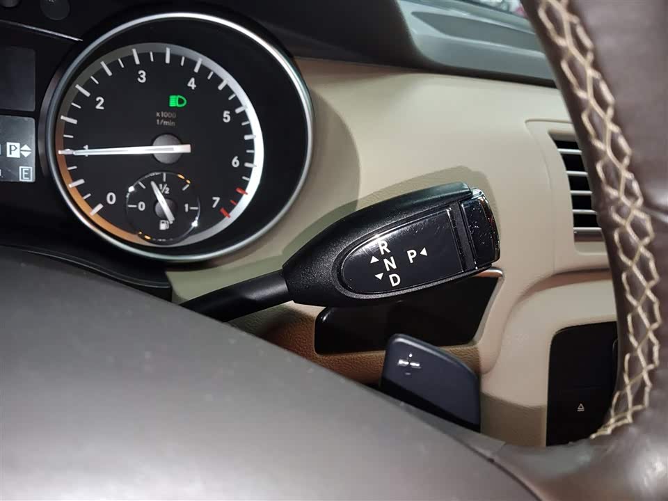 Mercedes-Benz R-class