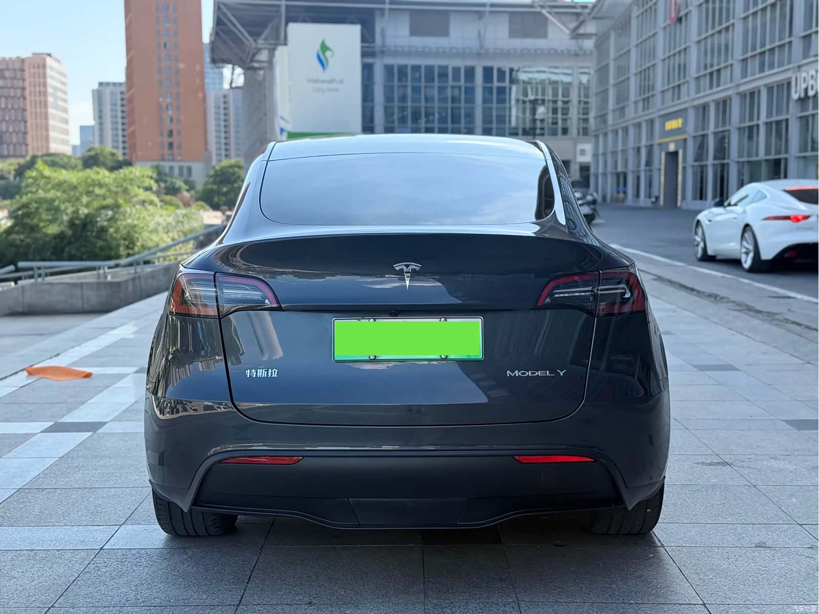 Tesla Model Y, 2024 9