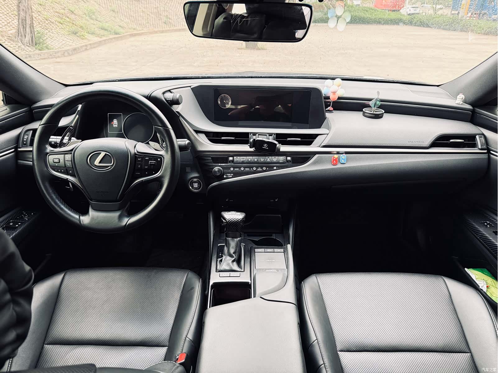 Lexus ES, 2019 27