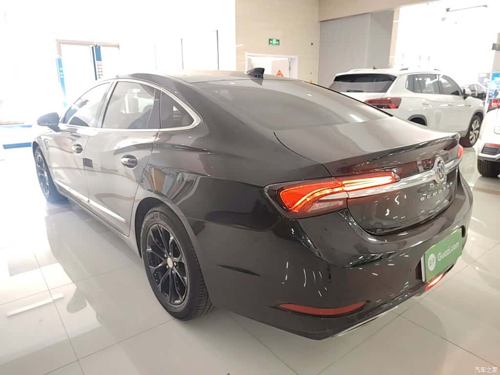 Buick LaCrosse, 2022 все фото