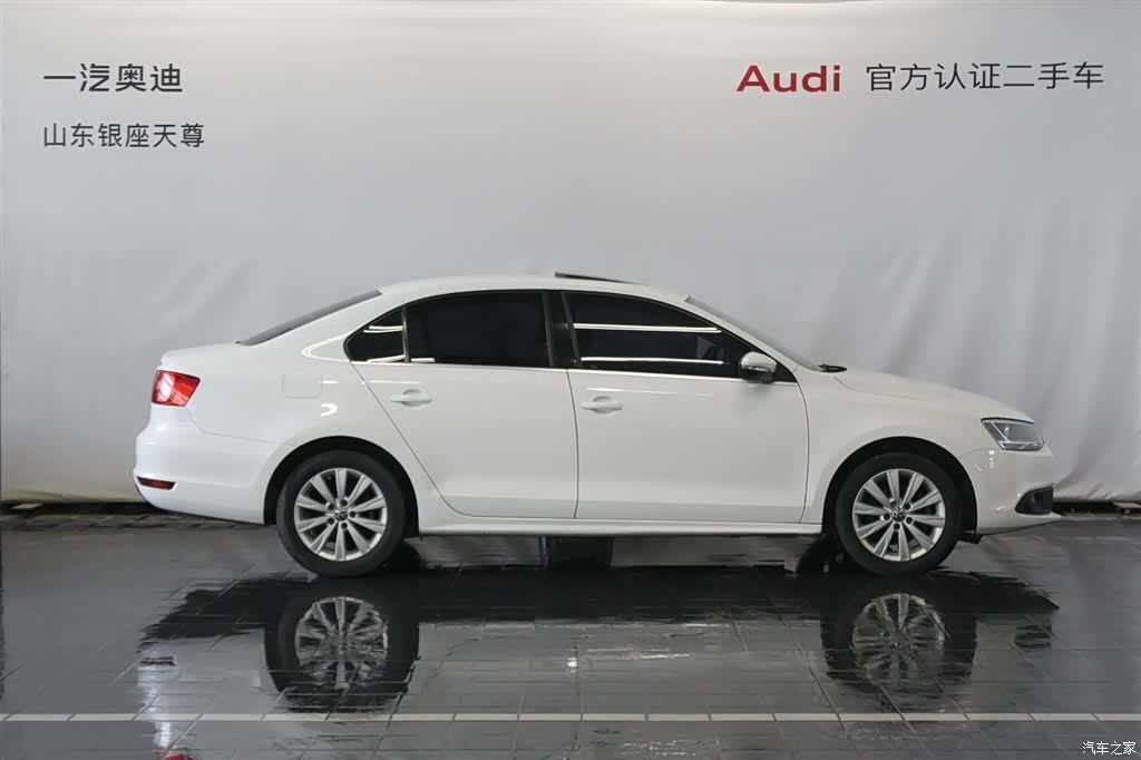 Volkswagen Sagitar, 2015 4