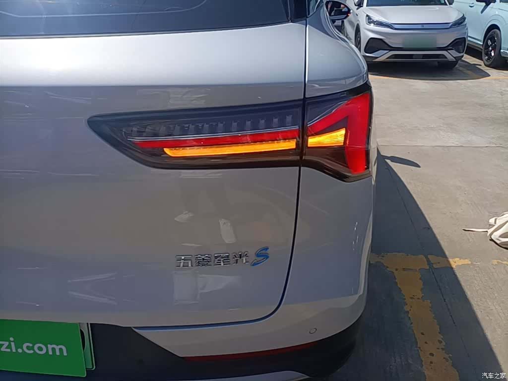 Wuling Starlight, 2025 8