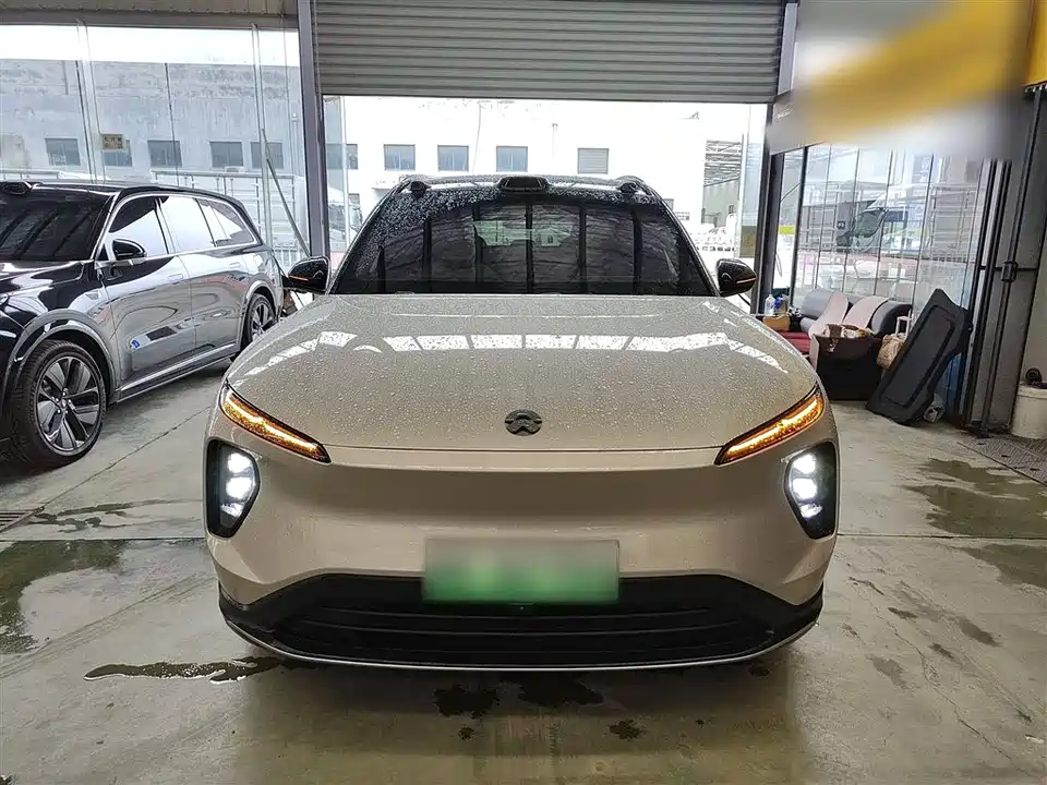 NIO ES6
