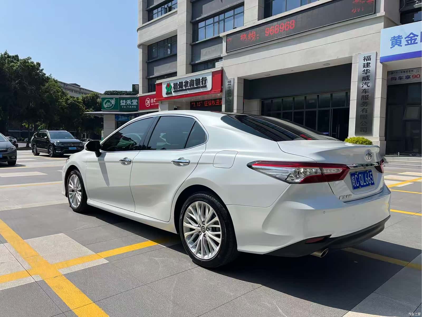 Toyota Camry, 2019 все фото