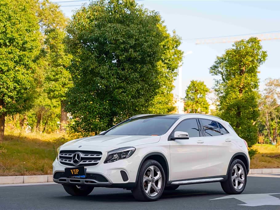 Mercedes-Benz GLA