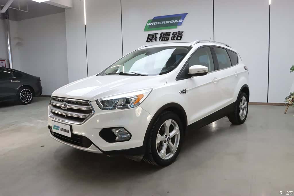 Ford Kuga, 2017 1