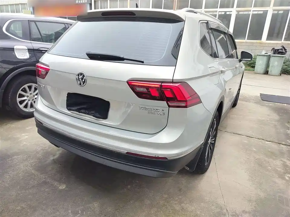 Volkswagen Tiguan L