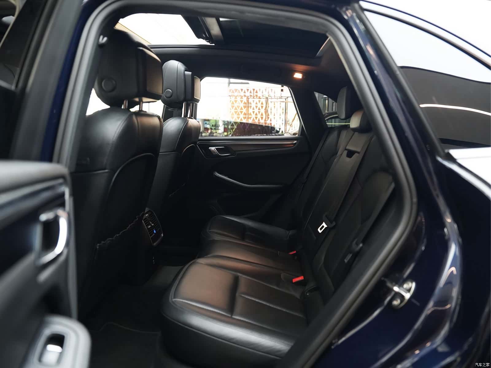 Porsche Macan, 2020 10