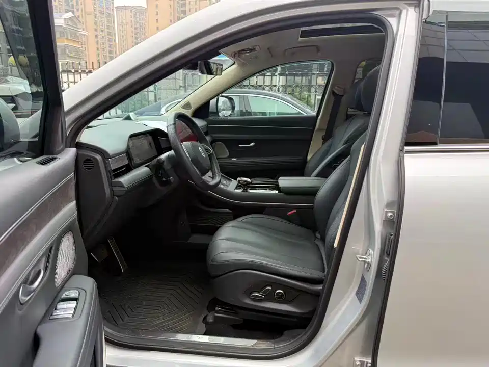 AITO Ask the world M7