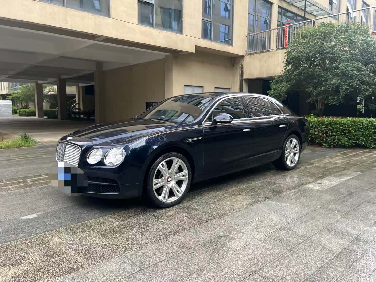 Bentley Flying Spur, 2016 1
