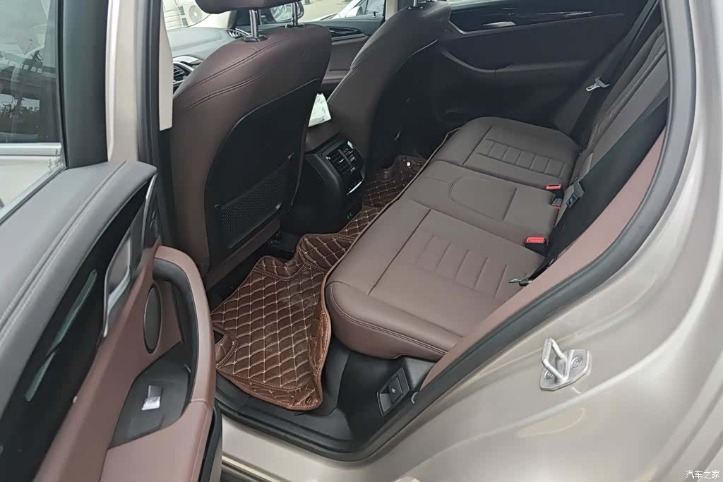 BMW iX3, 2021 11