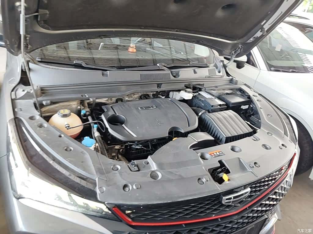 Geely Coolray, 2022 20