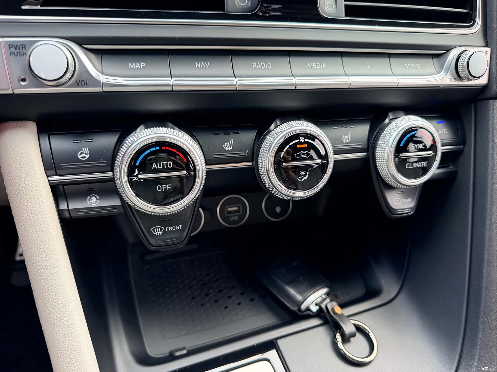 Genesis G70, 2022 12