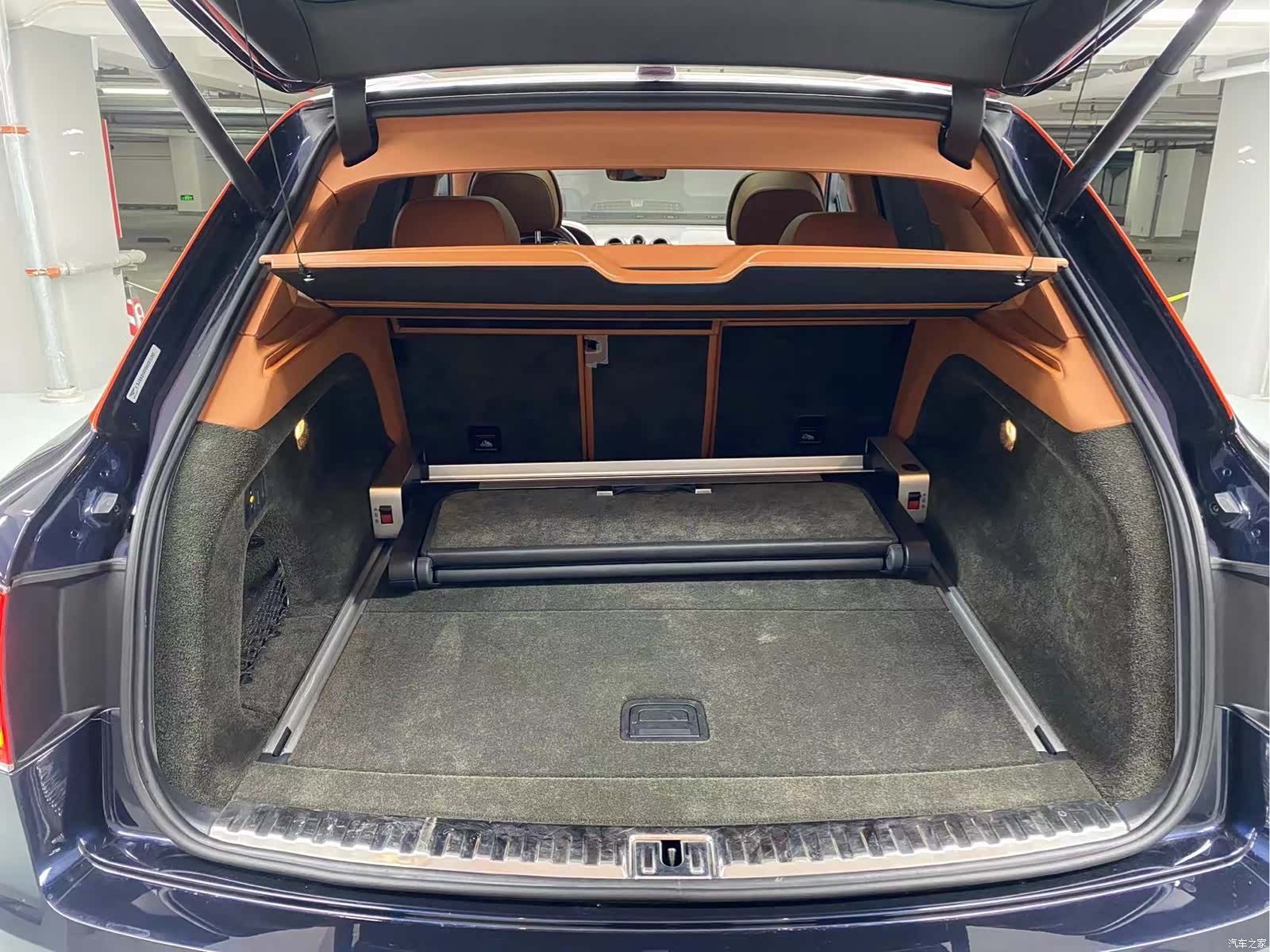 Bentley Bentayga, 2017 4