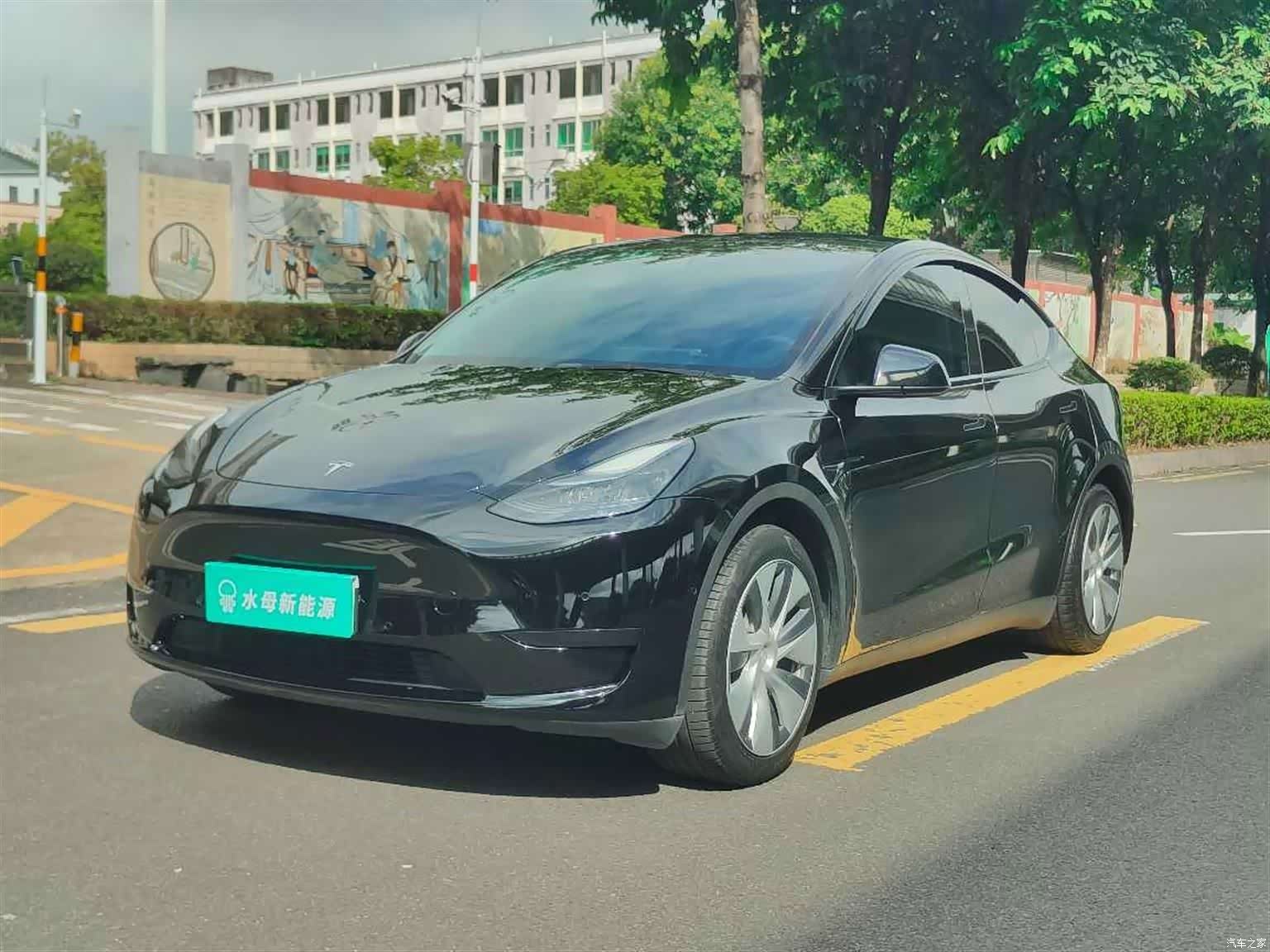 Tesla Model Y, 2022 1