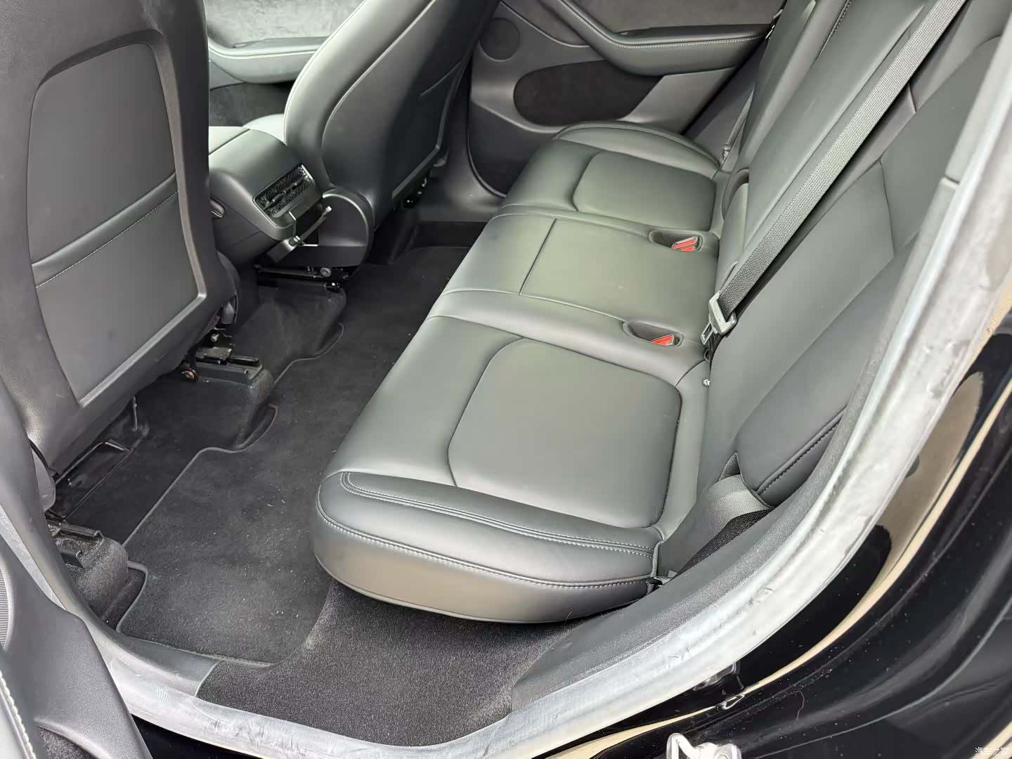 Tesla Model Y, 2022 7