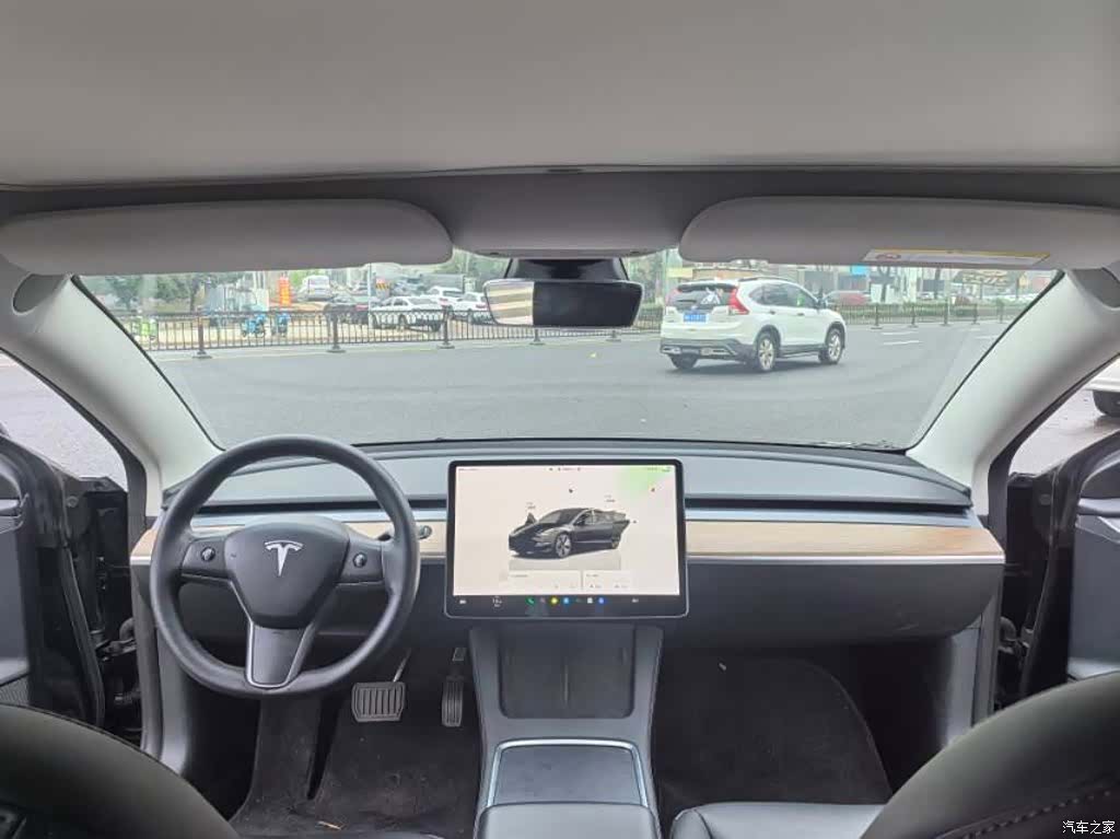 Tesla Model 3, 2023 10