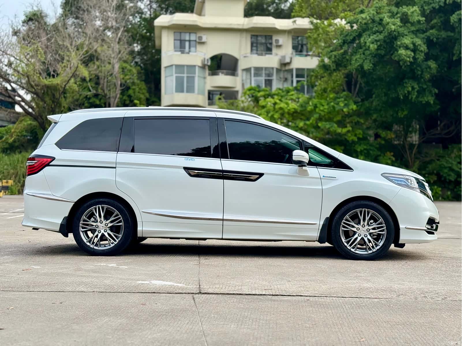Honda Elysion, 2020 8