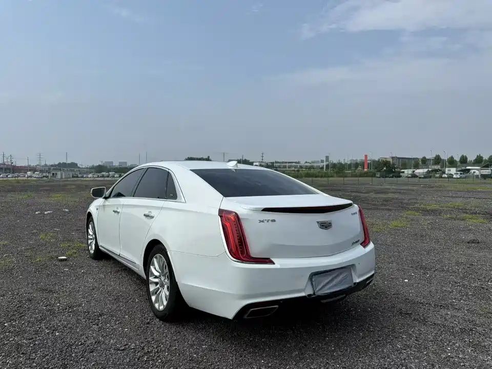 Cadillac XTS