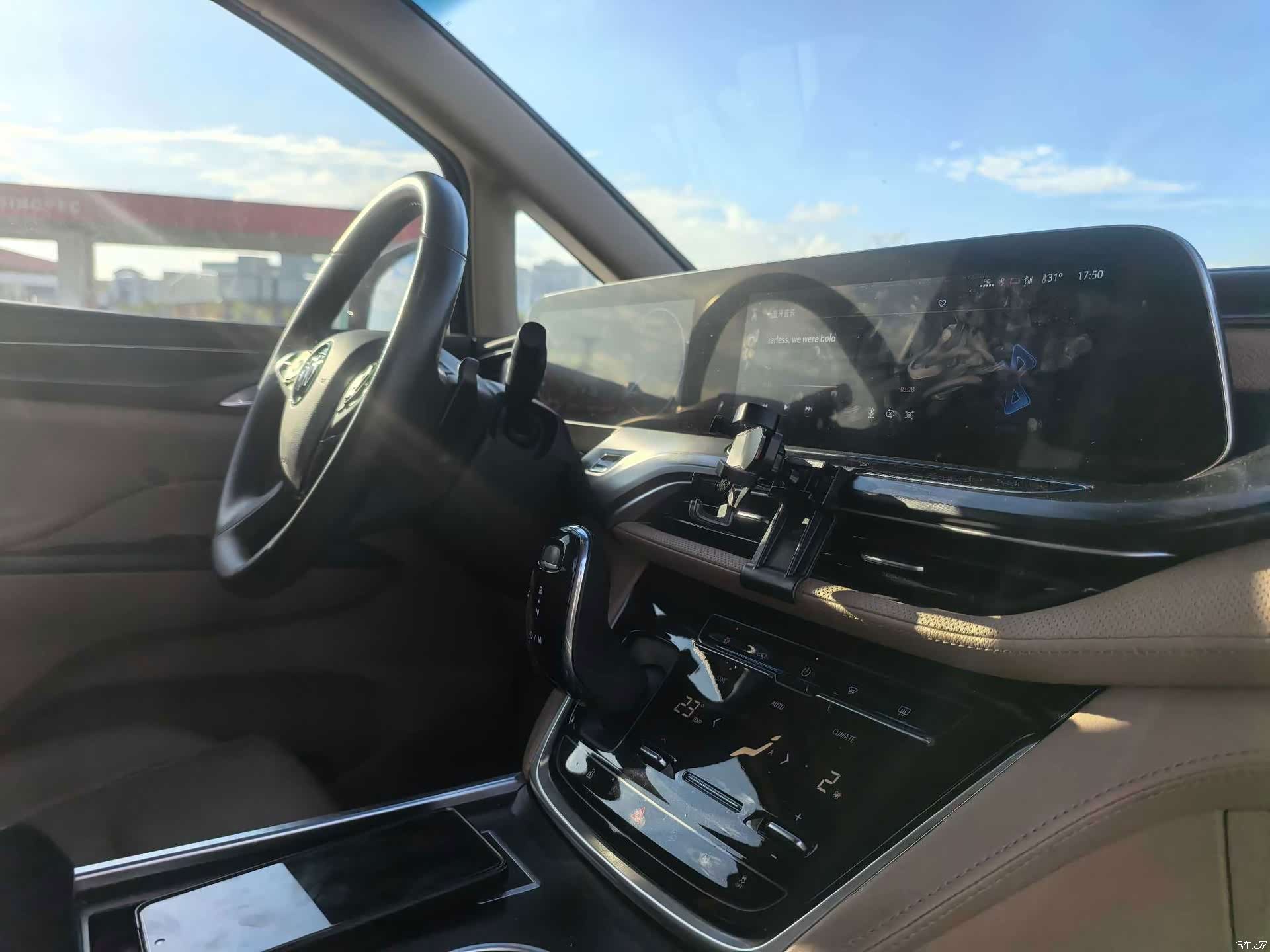 Buick GL8, 2020 8