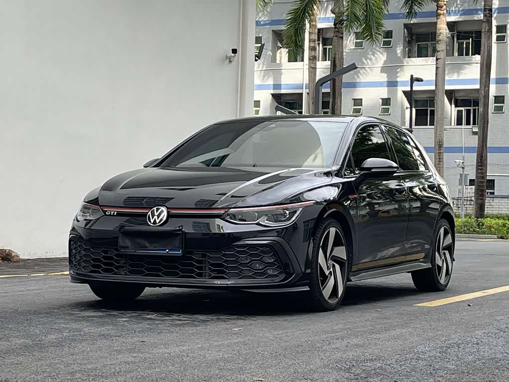 Volkswagen Golf GTI