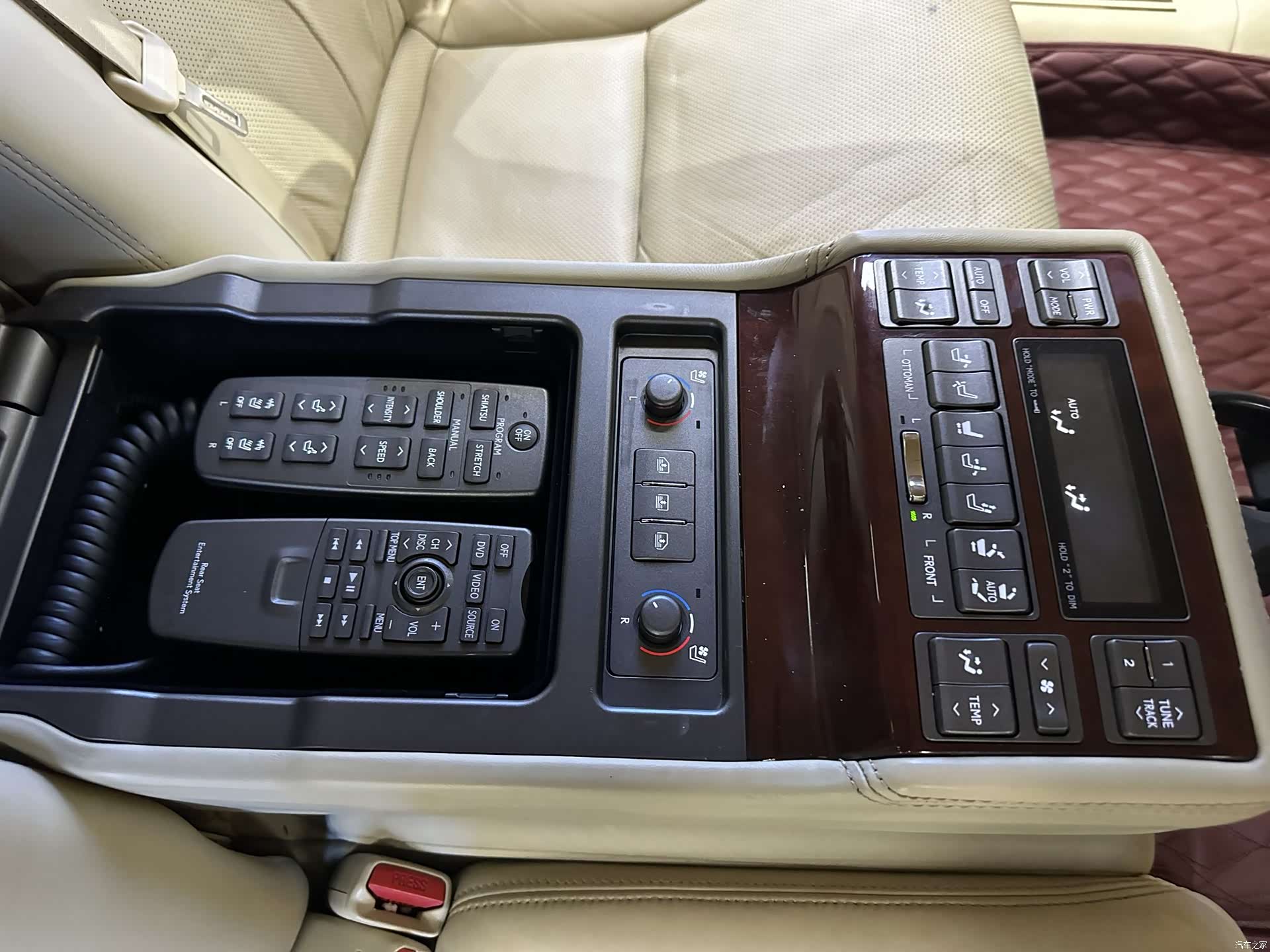 Lexus LS, 2012 16