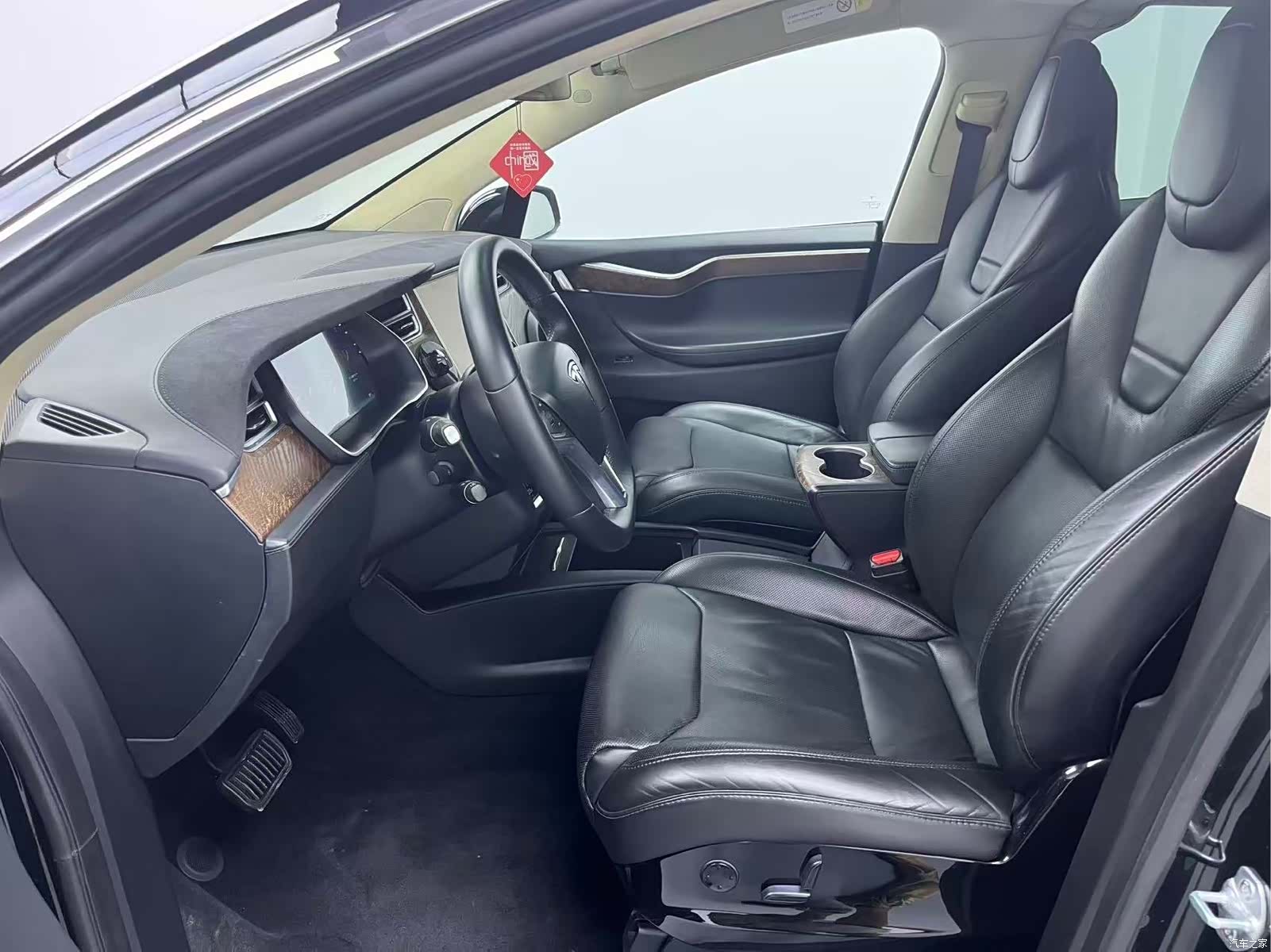Tesla Model X, 2017 4