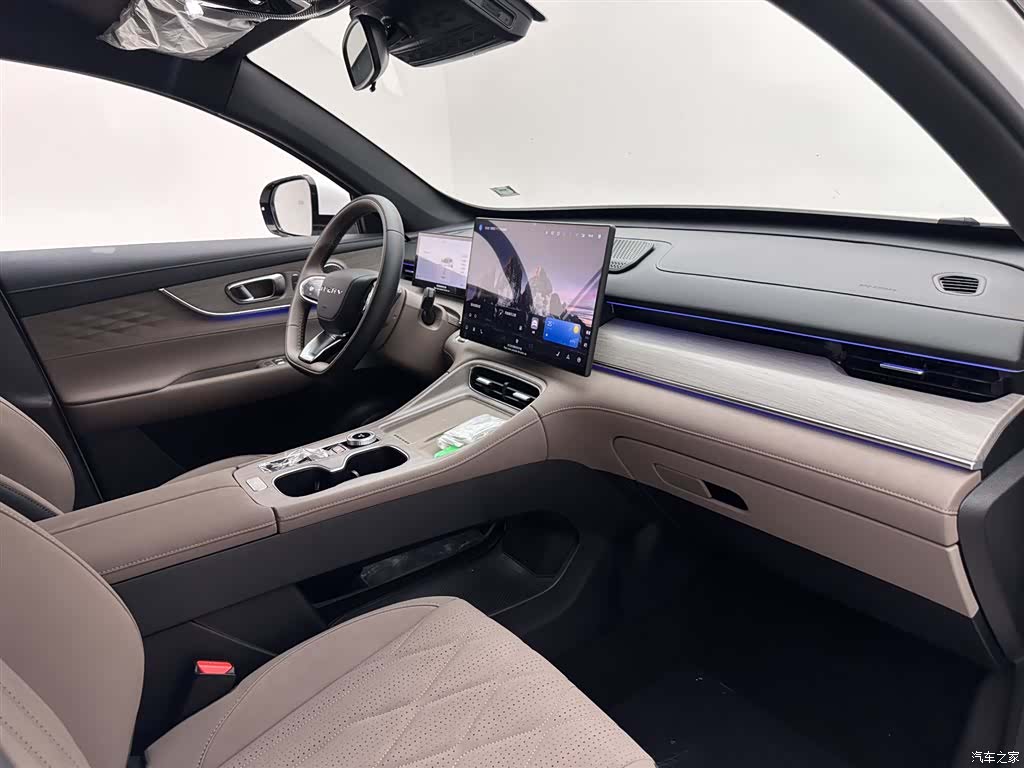Chery Tiggo 8 Plus, 2025 13