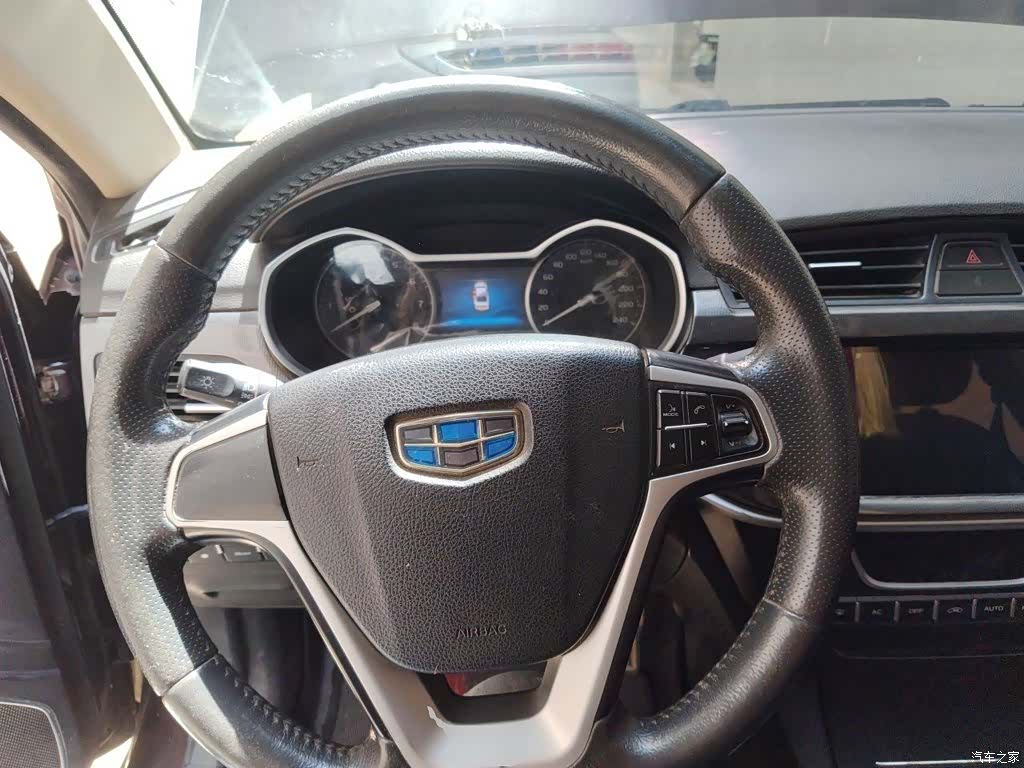 Geely Emgrand, 2017 7