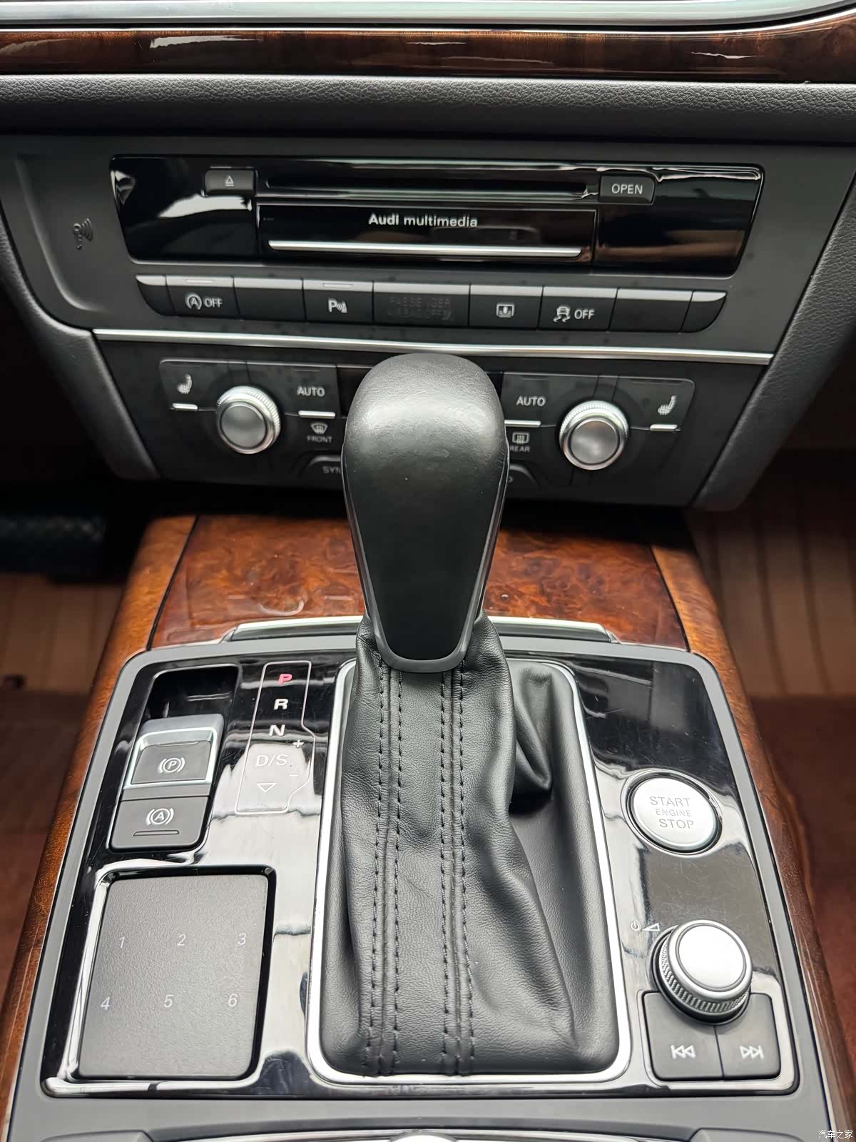 Audi A6L, 2016 12