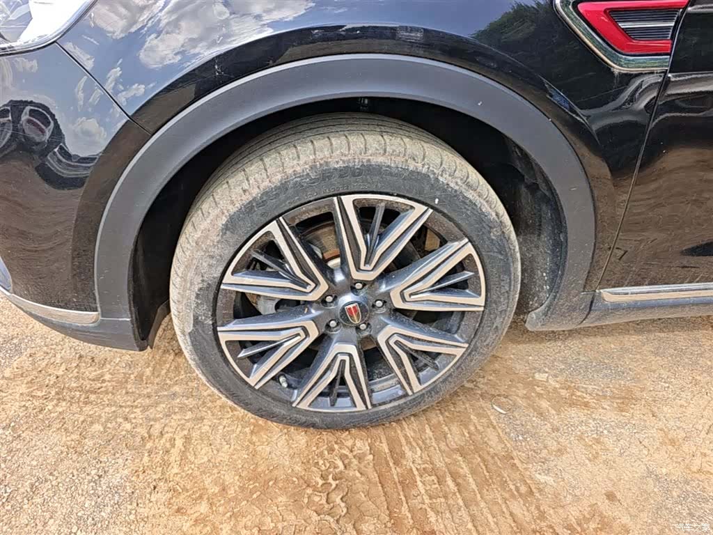 Hongqi HS5, 2023 22