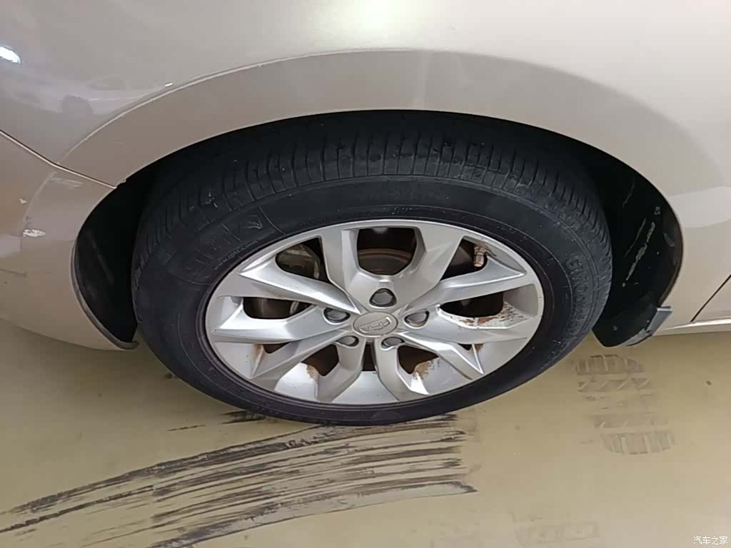 Geely Emgrand, 2017 23