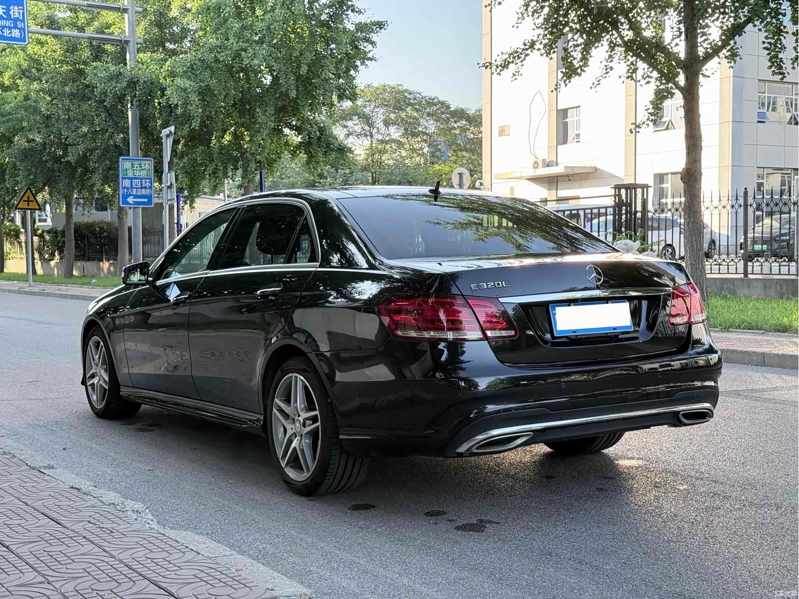 Mercedes-Benz E-Class, 2015 19