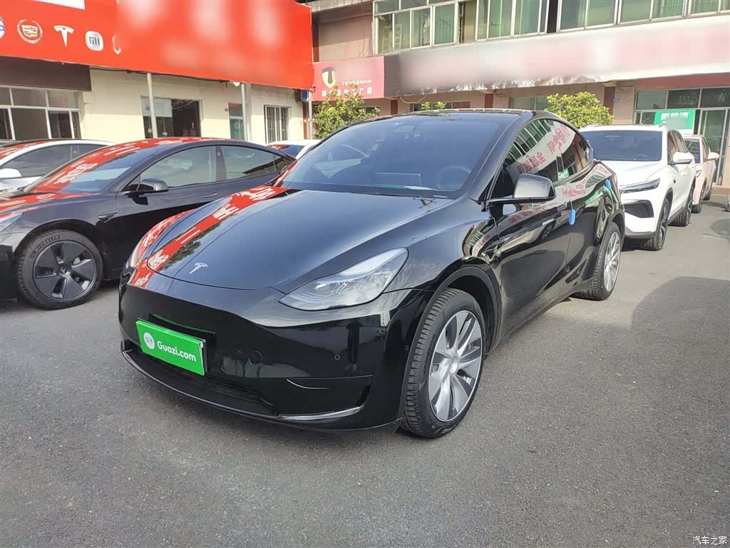 Tesla Model Y, 2022 1