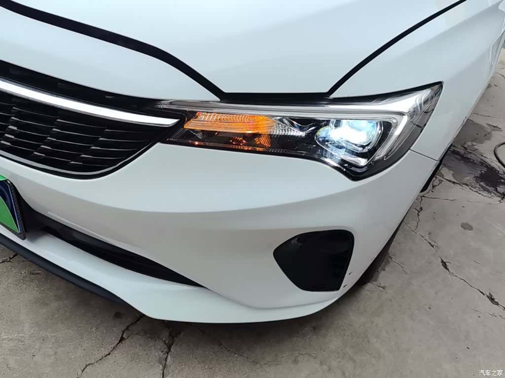 Buick Verano, 2022 24