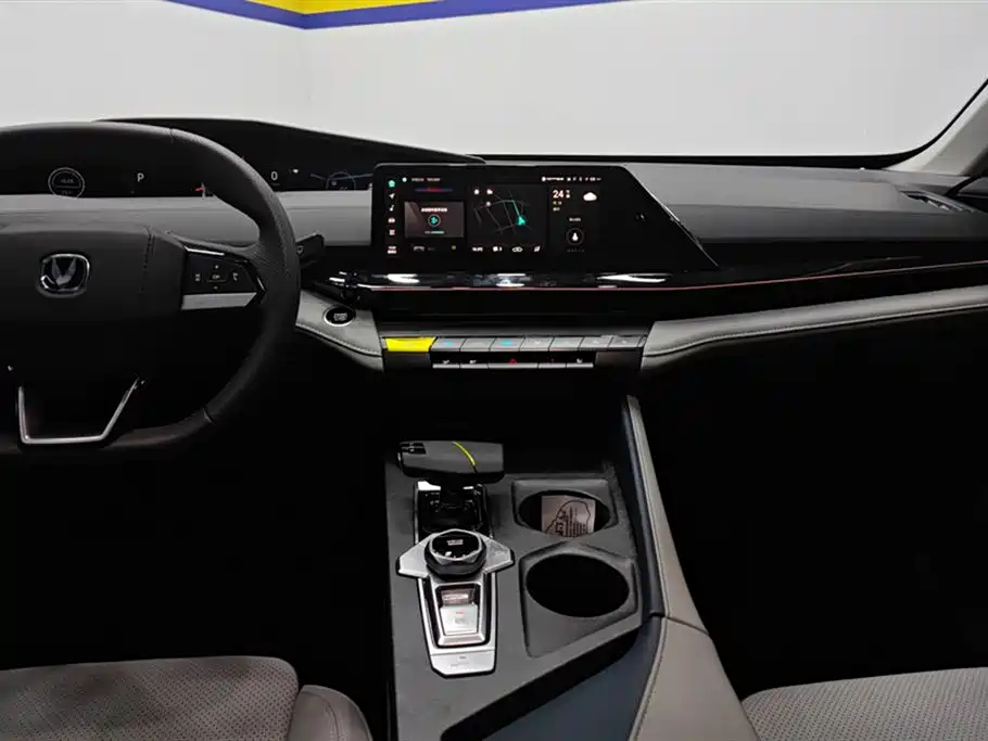 Changan UNI-V Smart iDD