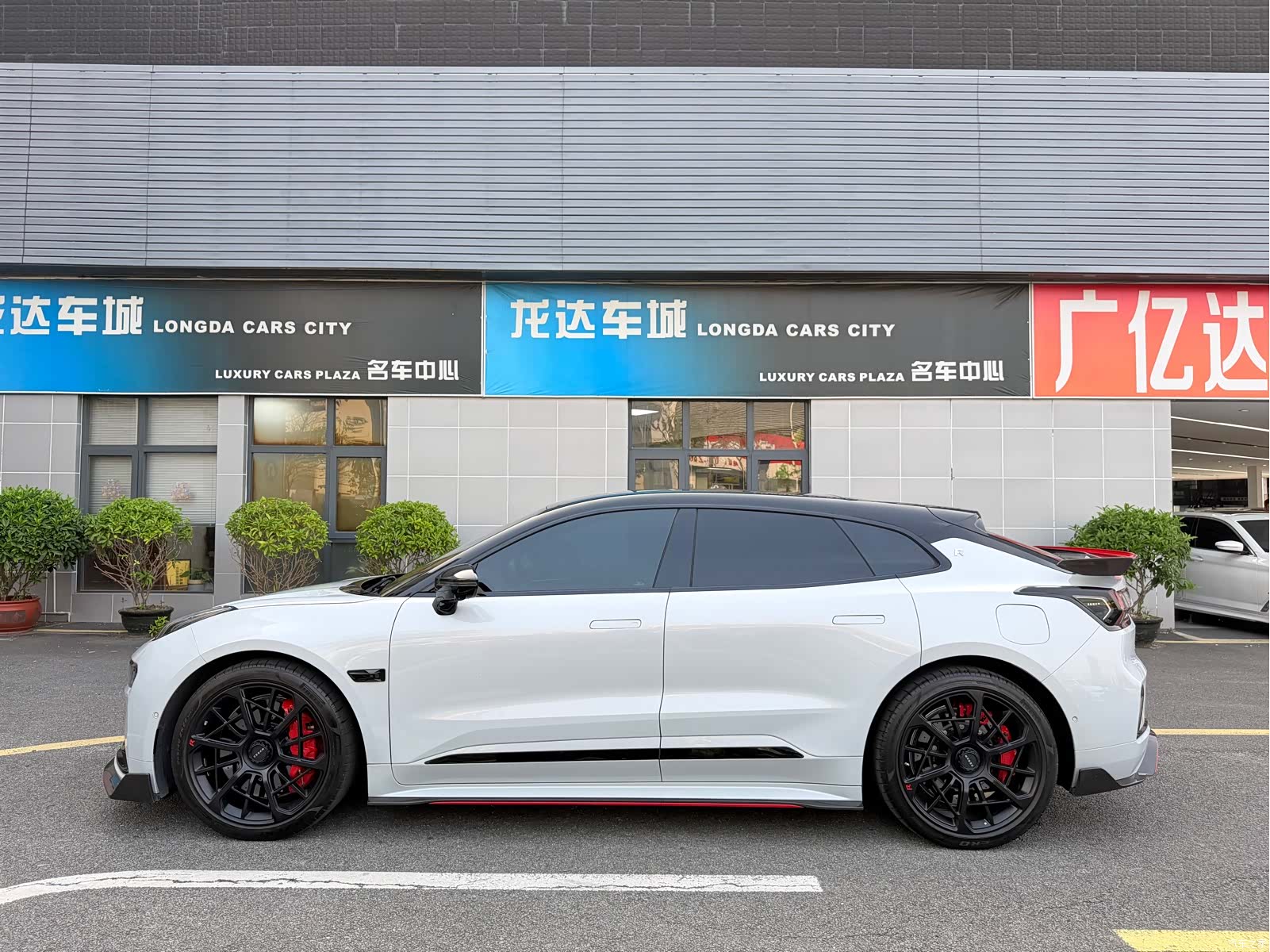 Zeekr 001, 2024 12
