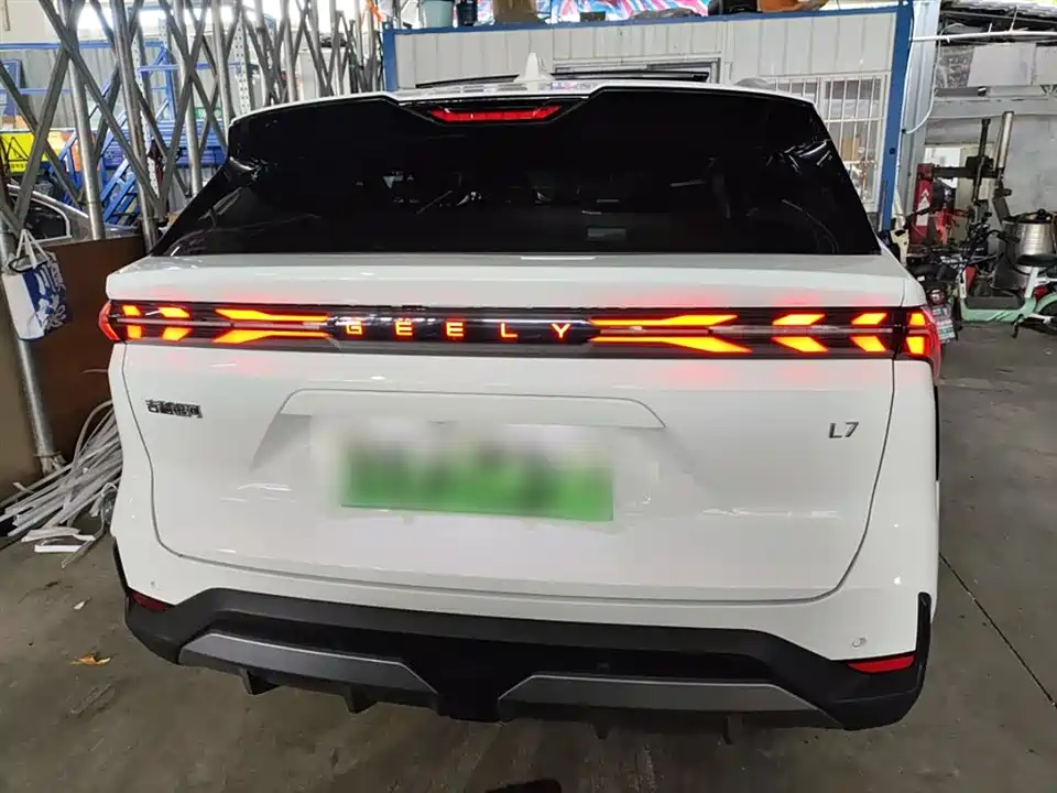 Geely Galaxy Galaxy L7