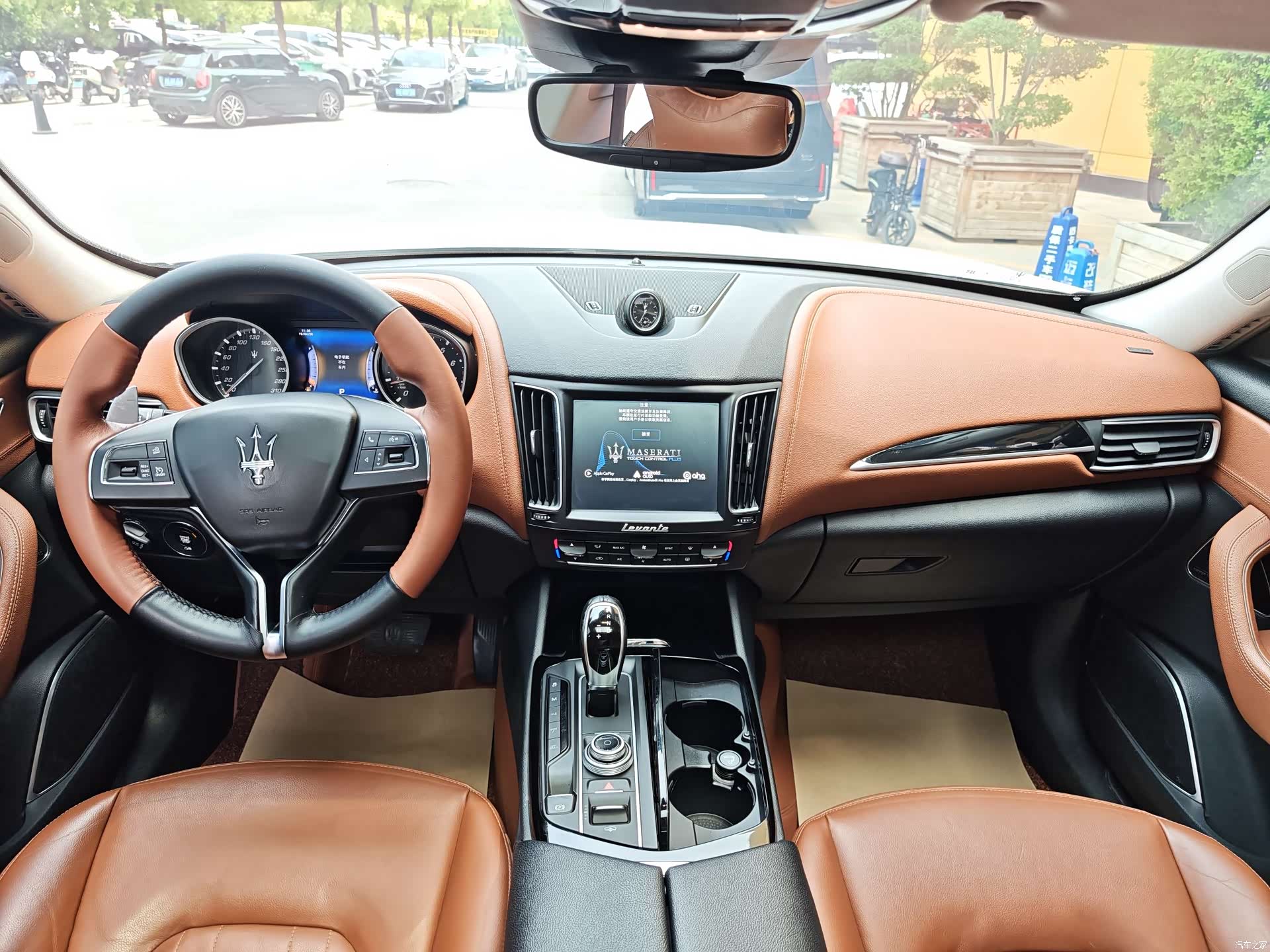 Maserati Levante, 2017 9