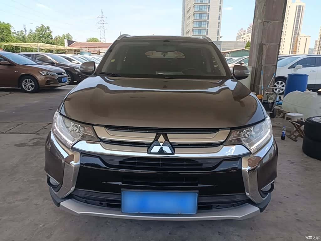 Mitsubishi Outlander, 2017 3