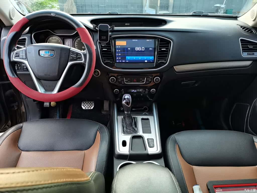 Geely X6, 2017 10