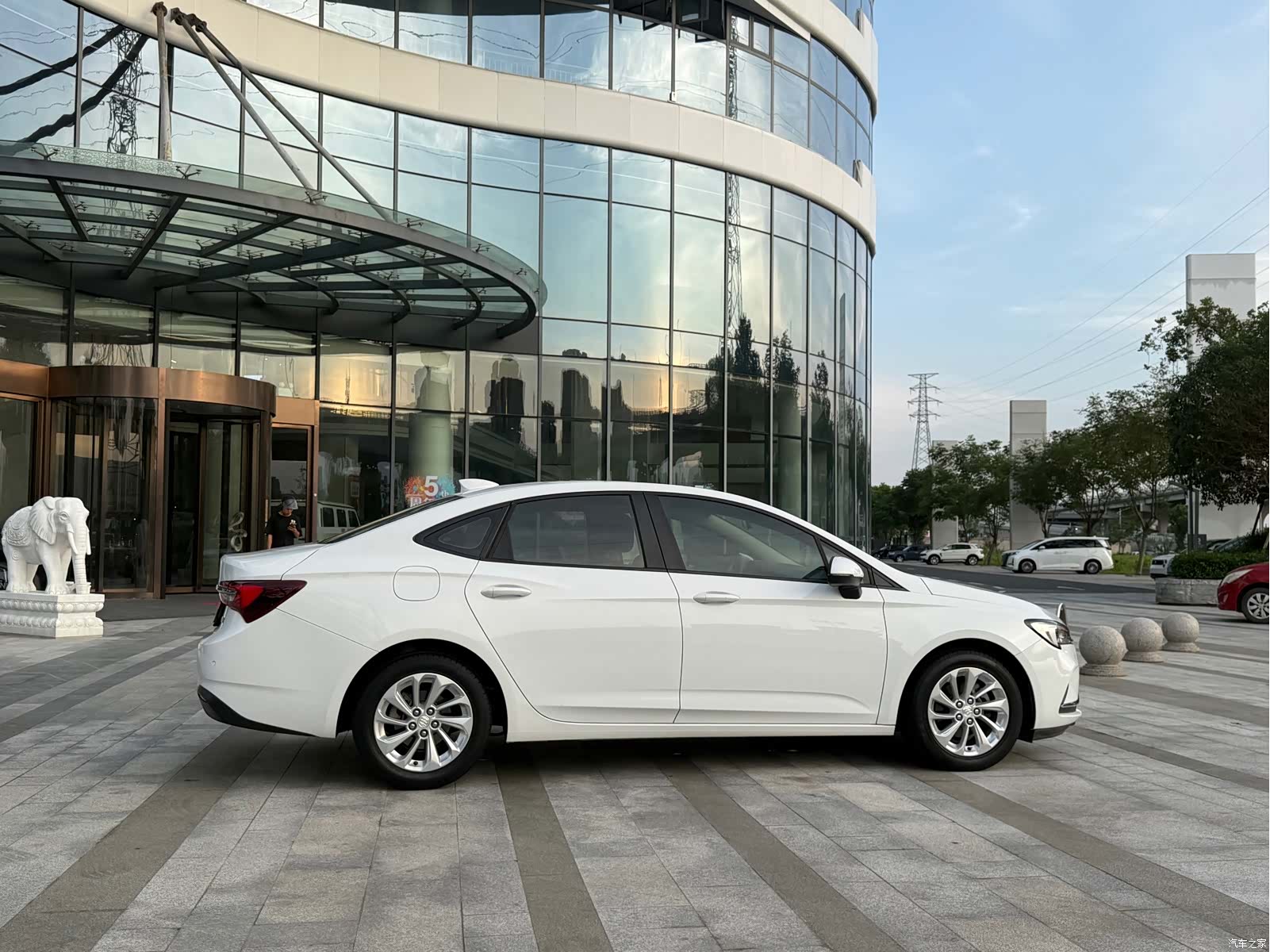 Buick Verano, 2020 15