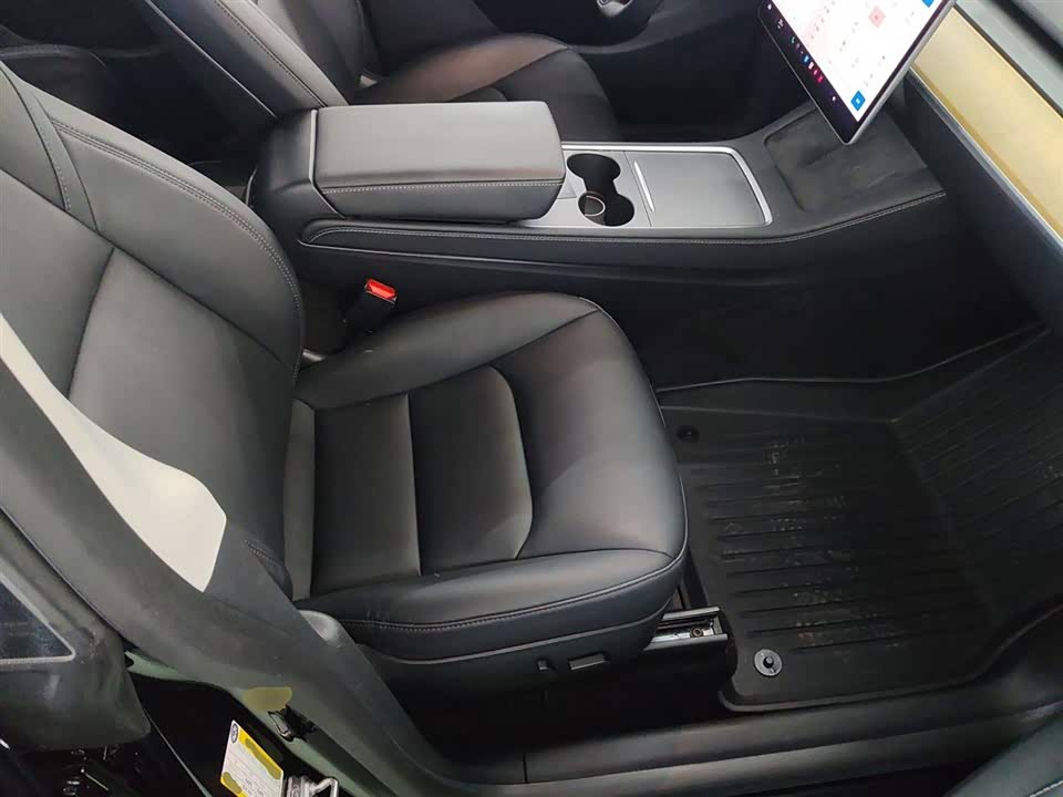 Tesla Model Y Tesla Model Y
