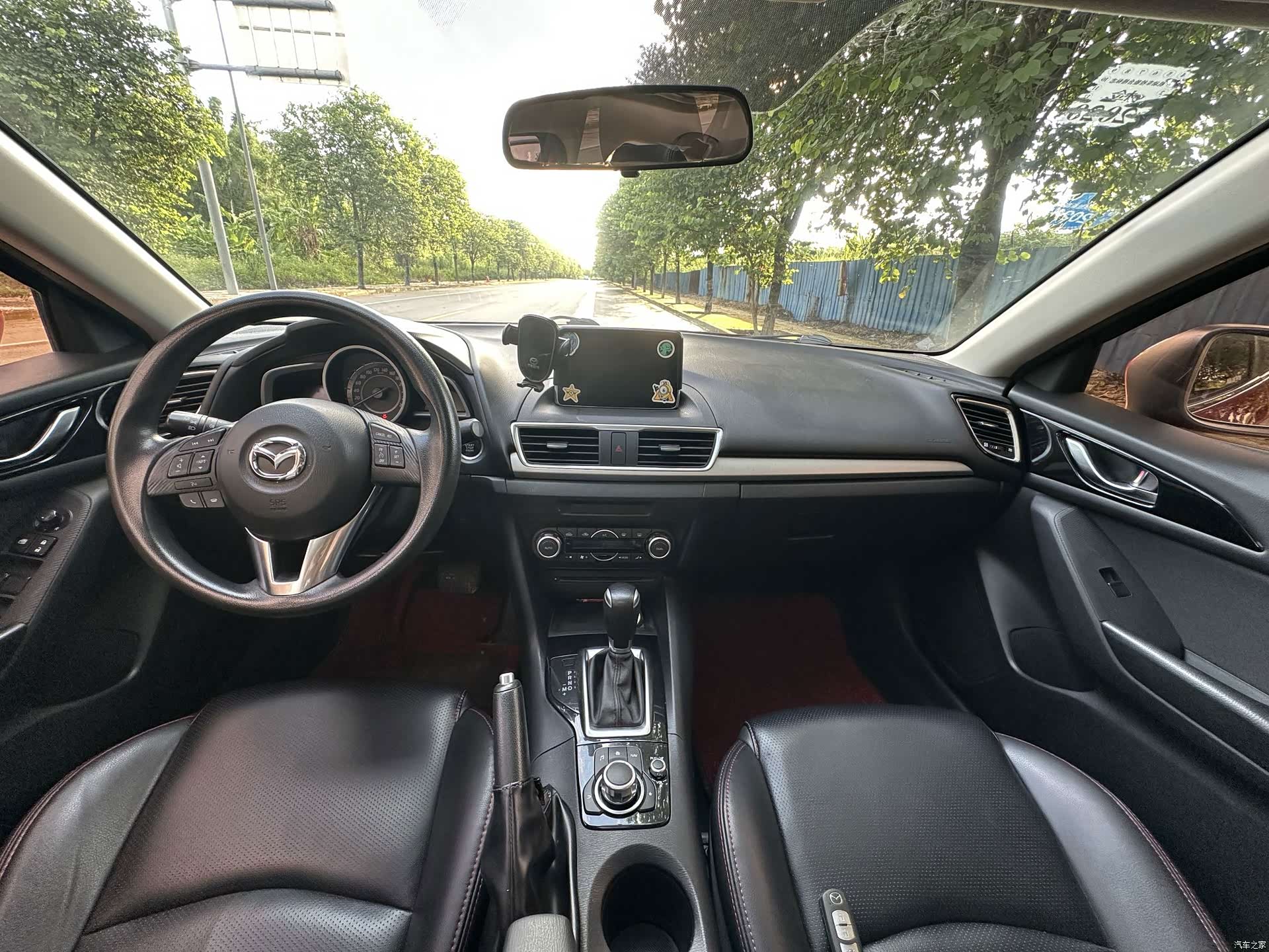 Mazda Mazda3, 2016 9