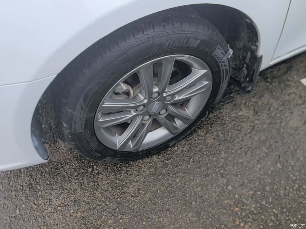 Geely Emgrand, 2017 23