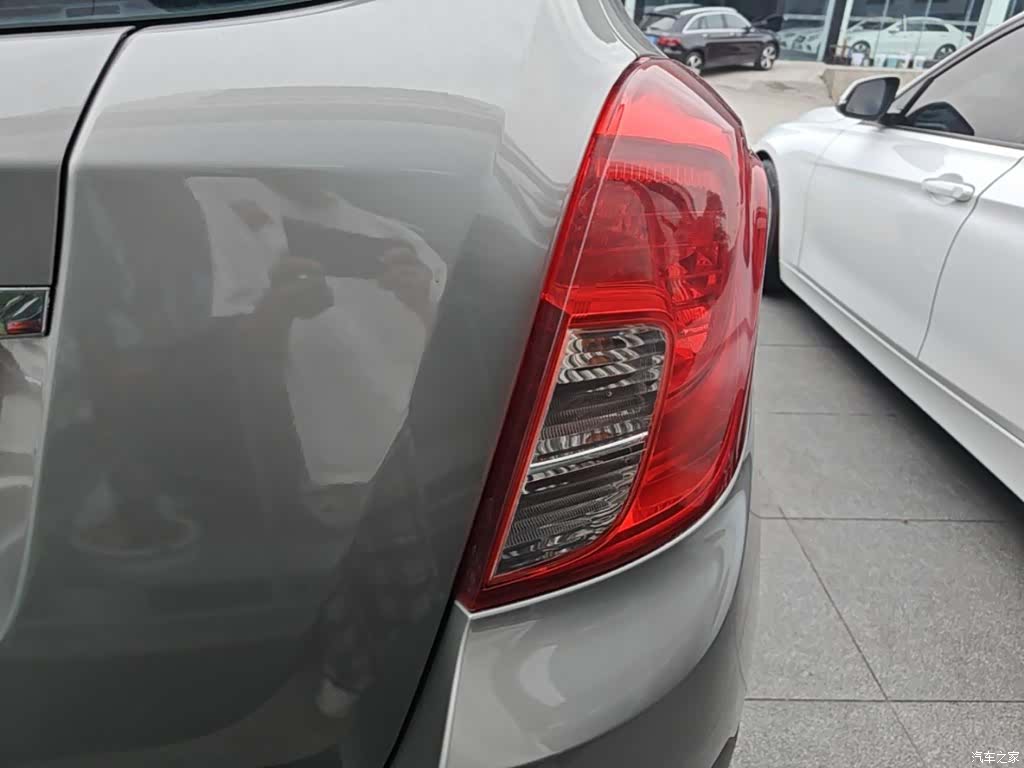 Buick Encore, 2015 8