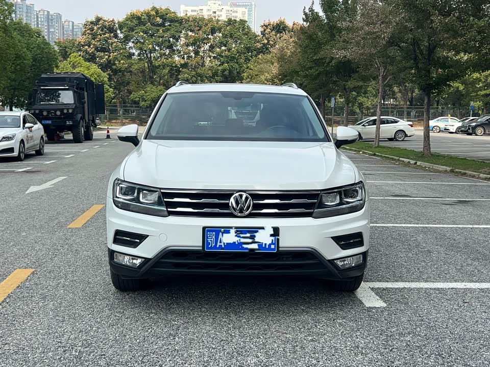 Volkswagen Tiguan L