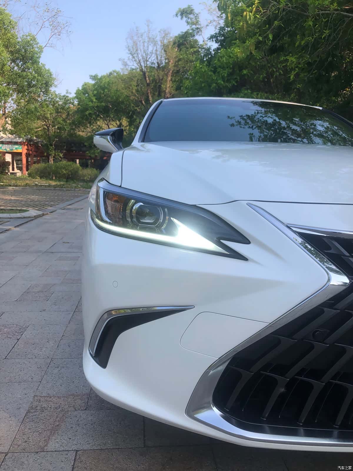 Lexus ES, 2022 8
